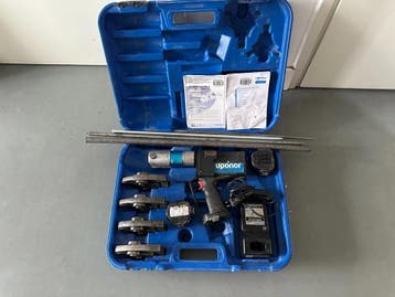 Uponor Akku-Pressmaschine UP75 mit Pressbacken U16 20 25 32, Ophalen of Verzenden, Gebruikt