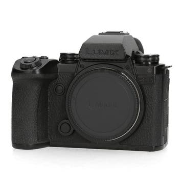 Panasonic Lumix DC-S5 IIX - <5.000 kliks - 1 jaar garantie, Ophalen of Verzenden, Zo goed als nieuw