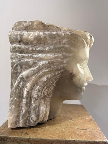 Buste, Bust of a young woman - 25 cm - Marmer - 1930