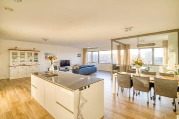 Te huur: Appartement Dr. Lelykade in Den Haag, Den Haag, Appartement, Zuid-Holland