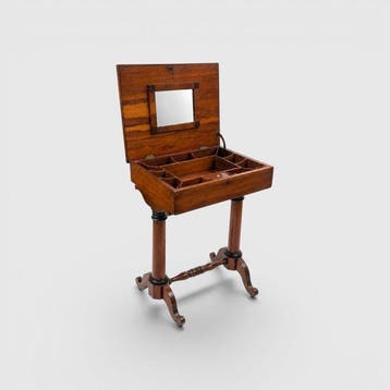 Naaidoos - Hout - Ondertekend (jaar 1844), Antiek en Kunst