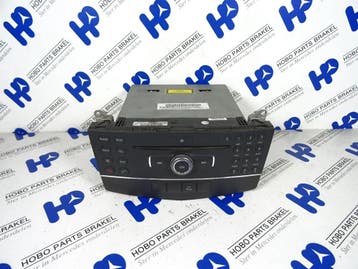 Radio/CD-speler A 204 870 0094 o.a: C-klasse w204, Auto-onderdelen, Ophalen of Verzenden, Gebruikt, Mercedes-Benz