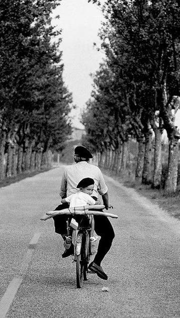 Elliott Erwitt (1928–2018) - Provence, France. 1955.