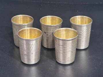 Beker (5) - .916 (88 Zolotniki) zilver - vodkashotglas, Antiek en Kunst
