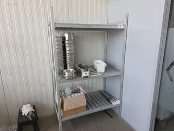 Rek in aluminium en PVC leggers, Nieuw in verpakking