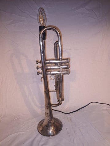 Lamp - Koper - trompet