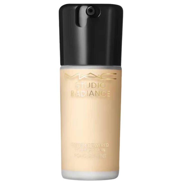 MAC Cosmetics - Studio Radiance Serum Foundation - NC12, Sieraden, Tassen en Uiterlijk, Uiterlijk | Cosmetica en Make-up, Gehele gezicht