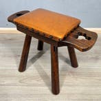 Kruk - Hout, leer/skai - Brutalist houten krukje met lederen