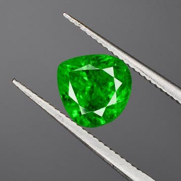 Groen Tsavoriet - 1.74 ct - International Gemological, Nieuw