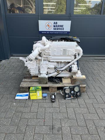 Iveco scheepsmotor FPT 175pk S30 ENT M23 2010, Watersport en Boten, Buiten- en Binnenboordmotoren, Ophalen of Verzenden, Nieuw