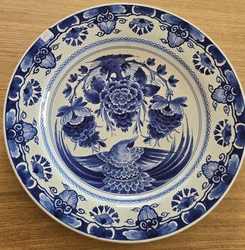 De Porceleyne Fles, Delft, charger 35 cm - Onderbord -, Antiek en Kunst