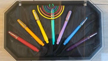 Marlen - Rainbow Over Hong Kong - limited edtion - Vulpen, Verzamelen, Nieuw