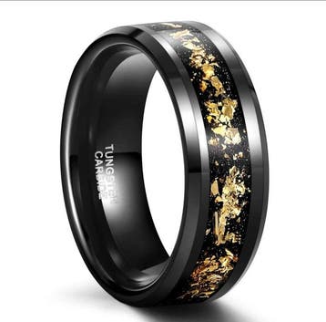 Ring van tungsten met goudinleg. Gepolijste- 9.8 g