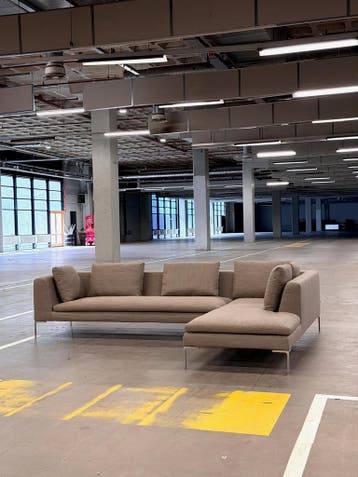 B&B Italia Charles Hoekbank | Taupe | NIEUWSTAAT + Garantie, 300 cm of meer, Ophalen of Verzenden, Zo goed als nieuw, 150 cm of meer