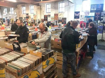 TE KOOP GEVRAAGD LPs / VINYL -  KAY koopt alles, Nieuw in verpakking