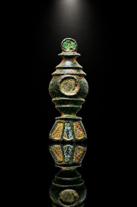 Laat-Romeinse Rijk – Vroeg Byzantijns Rijk, Brons „De, Sieraden, Tassen en Uiterlijk, Antieke sieraden