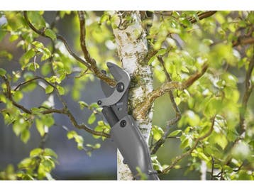 GARDENA EasyCut 110/18V - Accu Takkenschaar - Tot 2,5 m, Verzenden, Nieuw
