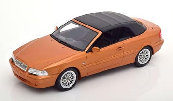 DNA Collectibles 1:18 - Modelauto - Volvo C70 Cabriolet (, Nieuw