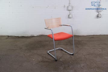 Lande vergaderstoel rood gestoffeerd berken rug stapelbaar, Verzenden, Gebruikt