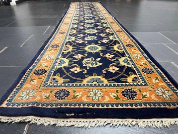 Sarouck - Tapijt - 360 cm - 77 cm, Nieuw