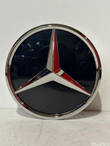 Mercedes A-klasse W177 CLA W118 Facelift Embleem A1778880101, Ophalen, Gebruikt, Voor, Mercedes-Benz