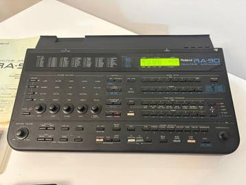 Roland - RA-90 mit 17 Music Style Card - - Keyboard, Muziek en Instrumenten, Nieuw