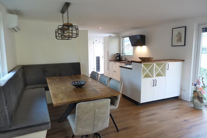 Nagenoeg nieuw chalet, wat een afwerking, wat een beauty! OV, Huizen en Kamers, Recreatiewoningen te koop, Chalet, Overijssel