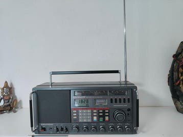 Grundig - Satellit 650 Professional Radio, Nieuw