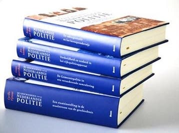 De Geschiedenis van de Nederlandse Politie - Complete Set 4, Ophalen of Verzenden, Nieuw
