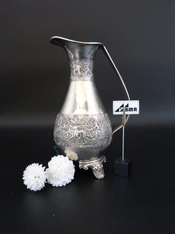 Kruik - .800 zilver - Kanne Aziatisch reliëf
