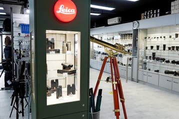 Leica Trinovid 10x42 HD -OUTLET-, Audio, Tv en Foto, Optische apparatuur | Verrekijkers, Ophalen of Verzenden, Nieuw