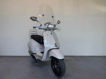 Vespa Sprint Snor 35km/h, BWJ 2020, Champagne Mist, Gebruikt, Ophalen of Verzenden, Benzine, Maximaal 25 km/u