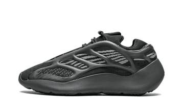 Yeezy Boost 700 V3 Dark Glow, Nieuw