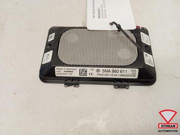 VW Tiguan 5NA Draadloos Telefoon Lader 5NA980611, Ophalen, Gebruikt, Volkswagen