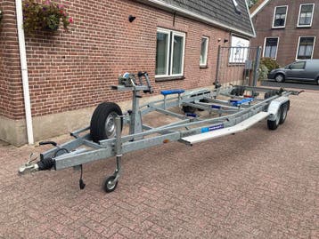 Marlin 3500 KG trailer 8.0 M  ( Nette staat ! ), Watersport en Boten, Boottrailers, 1500 tot 3000 kg, Sloepentrailer, 6 tot 9 meter