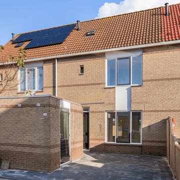 Huis in Lelystad gevonden voor €1950,- pm, 50 m² of meer, Overige regio's