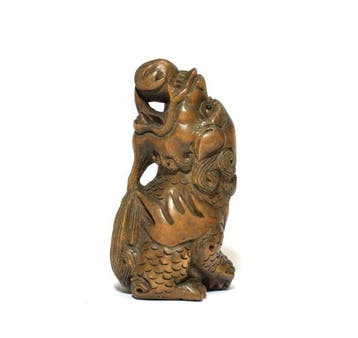 Shishi Lion Netsuke - Hout, Bukshout - Japan - Meiji periode