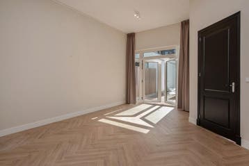 Te huur: Appartement Dirk Hoogenraadstraat in Den Haag, Den Haag, Appartement, Zuid-Holland