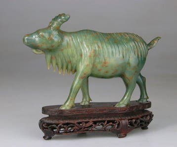 Geit - Dierenbeeldje - Sokkel van rozenhout - Serpentine