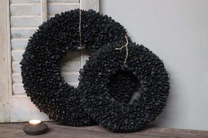 Krans Bakuli black 40 cm, Huis en Inrichting, Woonaccessoires | Kransen, Nieuw, Ophalen of Verzenden