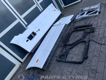 Sideskirt Set Volvo FH4 82190344, Ophalen, Gebruikt, Volvo, Carrosserie en Plaatwerk