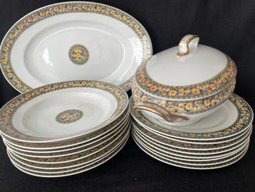Limoges - Tafelservies (18) - Porselein, Antiek en Kunst