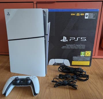 Sony - PlayStation PS5 Slim Digital Edition 1TB -, Spelcomputers en Games, Nieuw