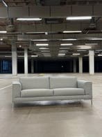 Design on Stock Aikon Bank | NIEUWSTAAT + Garantie, Huis en Inrichting, Banken | Bankstellen, Stof, 75 tot 100 cm, Ophalen of Verzenden