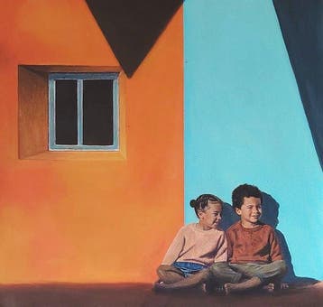 Ruggero Salvatore - Due bambini al sole, tra un muro arancio