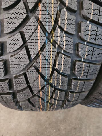 235/35/19 91W DUNLOP WINTERBANDEN NIEUW MEGA ACTIE !, Auto-onderdelen, Nieuw, Winterbanden, 235 mm, Band(en)