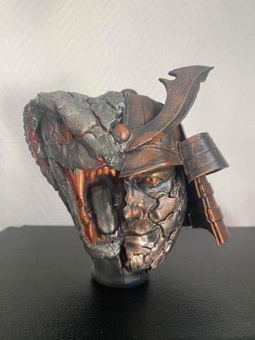 Reliëf, Buste Hybride Samouraï / Serpent Draconique – Pièce, Antiek en Kunst