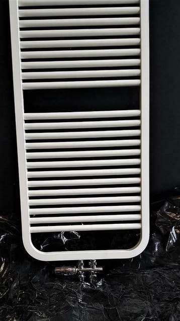zehnder enso designradiator anders dan de meeste modellen, Verzenden, Radiator, Nieuw, 80 cm of meer