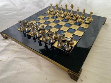 Schaakspel - Vintage luxe bordspel met reliëffiguren van, Nieuw