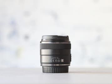 Canon EF 24mm f/2.8 IS USM + Canon EW-65B, Canon, Verzenden, Groothoeklens, Zo goed als nieuw